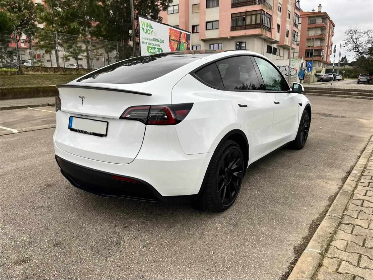 tesla-model-y-2023-eletrico