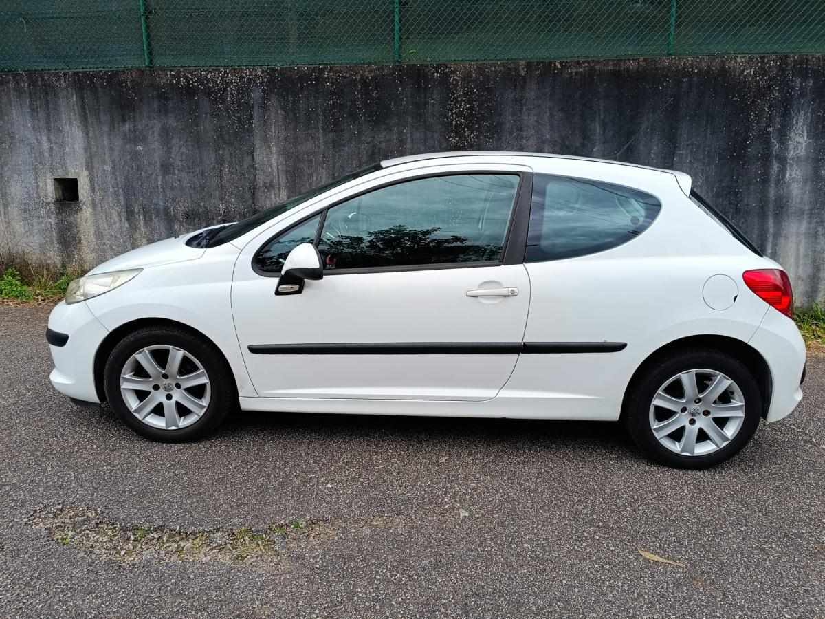 peugeot-207-1-4-hdi-2009-diesel-1398cc