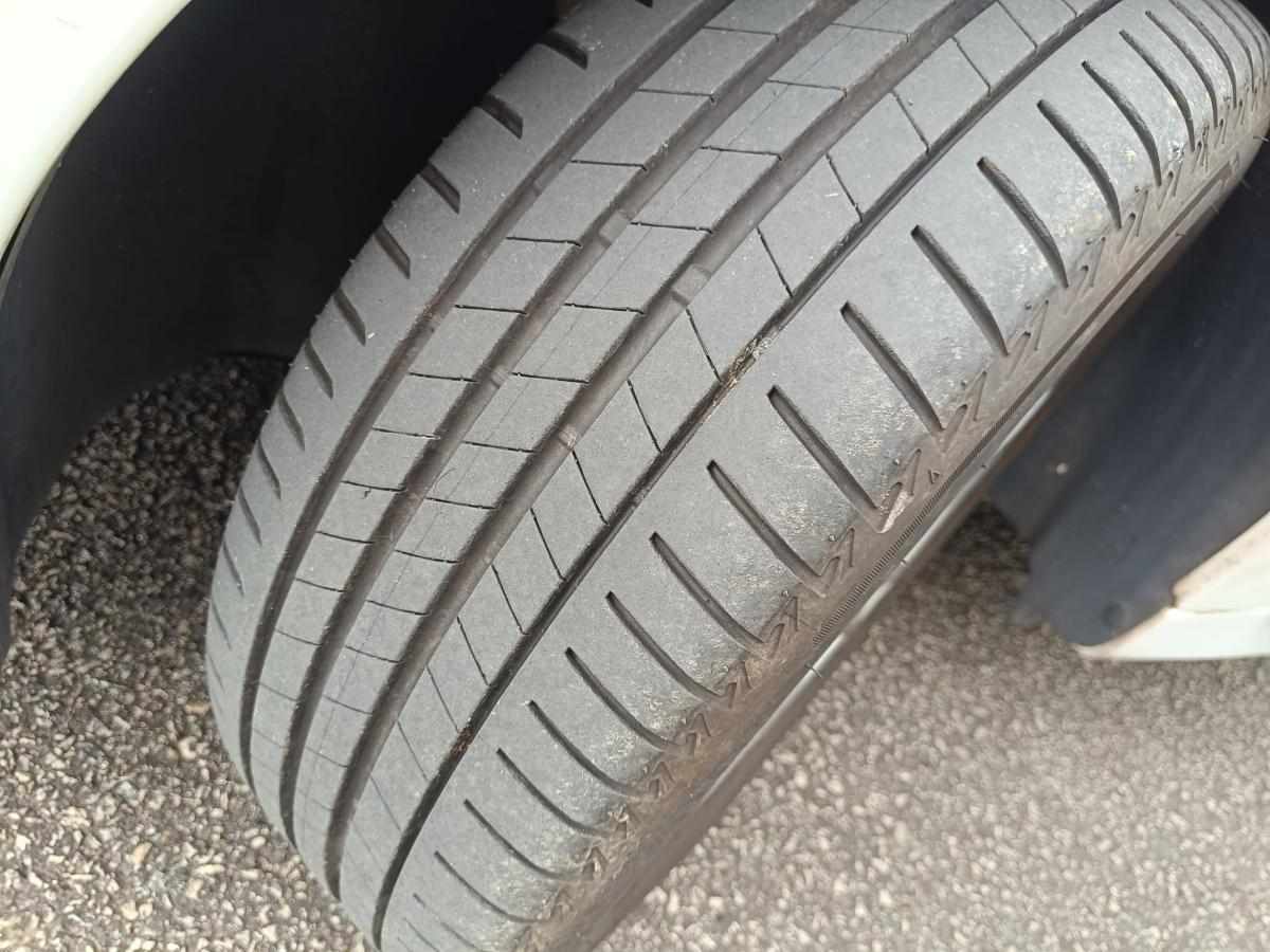 peugeot-207-1-4-hdi-2009-diesel-1398cc