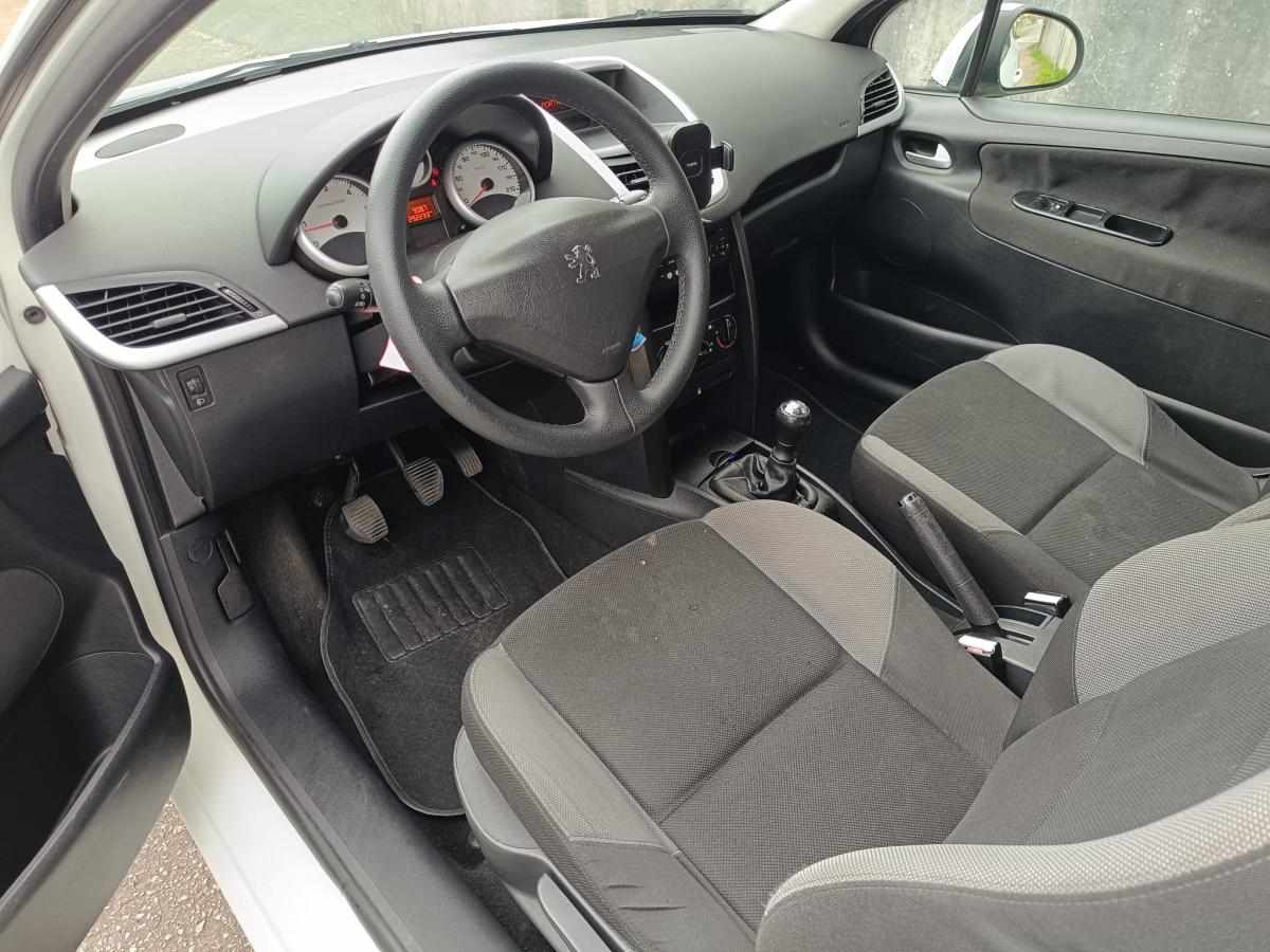 peugeot-207-1-4-hdi-2009-diesel-1398cc