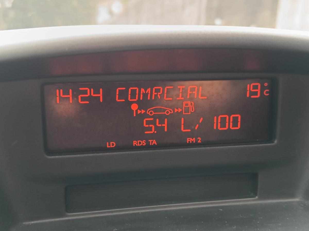 peugeot-207-1-4-hdi-2009-diesel-1398cc