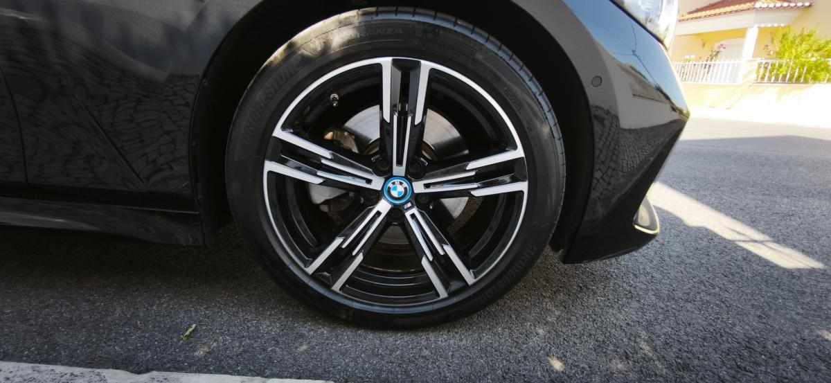 bmw-serie-3-330e-xdrive-2023-gasolina-1998cc