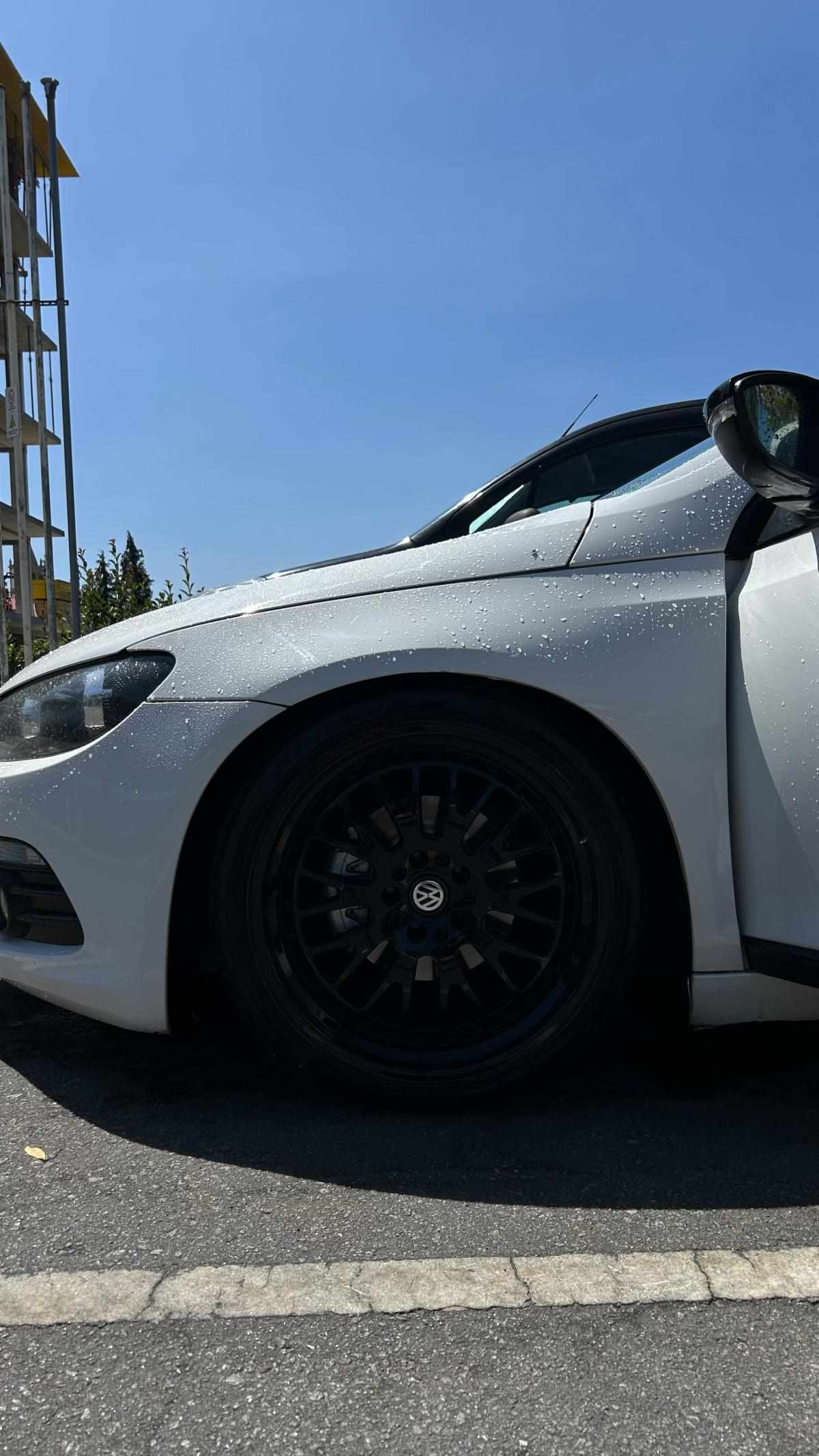 volkswagen-scirocco-2-0-tdi-2010-diesel-1968cc