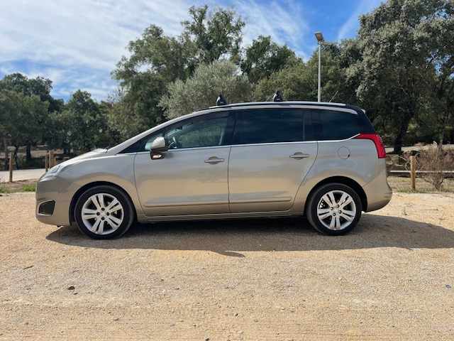 peugeot-5008-1-6-hdi-fap-2014-diesel-1560cc