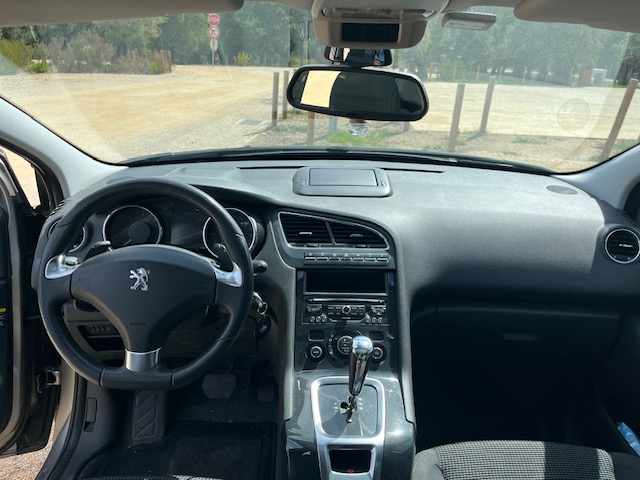 peugeot-5008-1-6-hdi-fap-2014-diesel-1560cc
