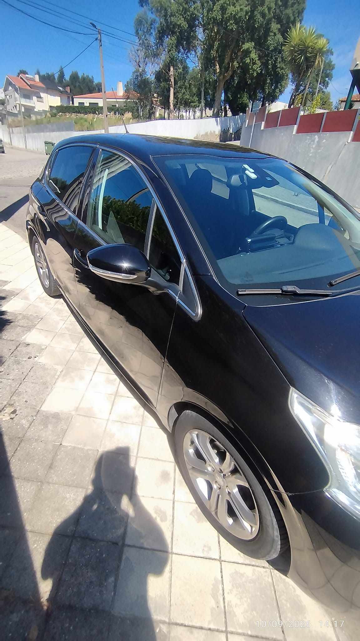 peugeot-208-1-2-vti-2015-gasolina-1199cc