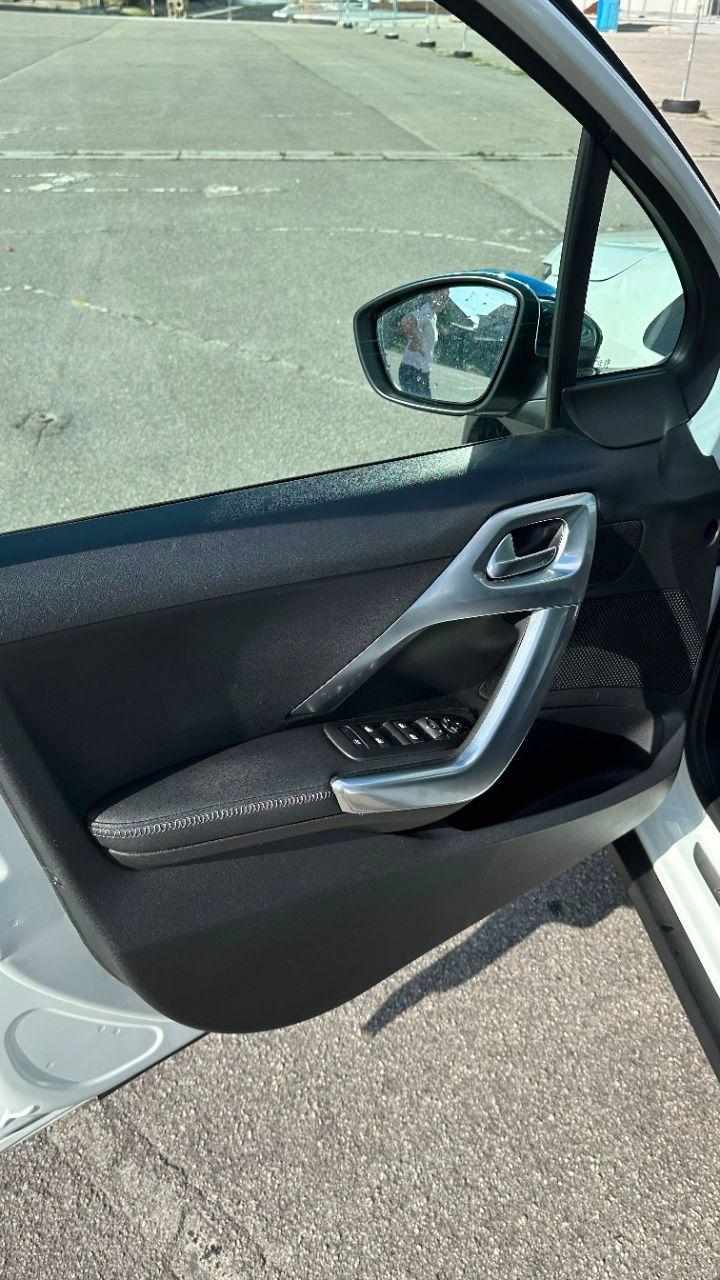 peugeot-2008-1-2-puretech-2017-gasolina-1199cc