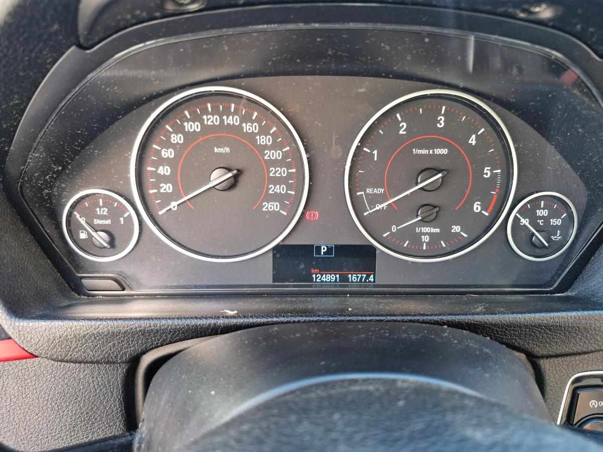 bmw-serie-3-318d-2015-diesel-1995cc