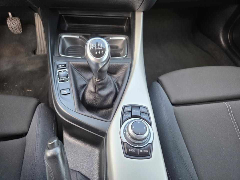 bmw-serie-1-116d-2013-diesel-1598cc