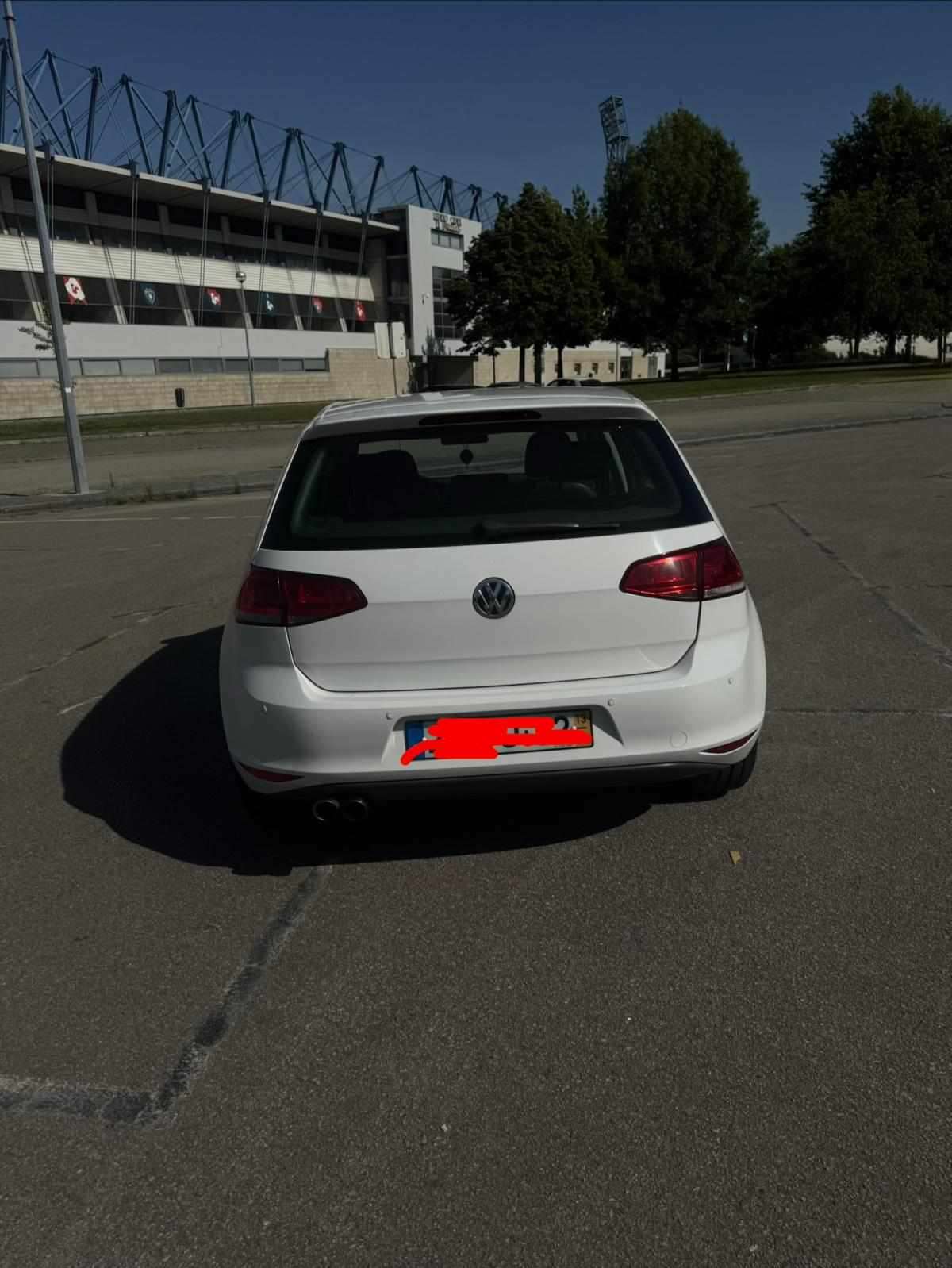 volkswagen-golf-1-6-tdi-bluemotion-2013-diesel-1598cc