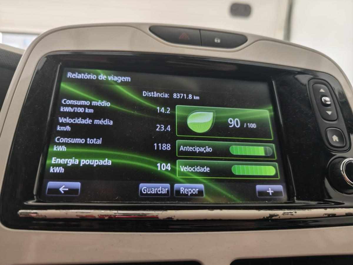 renault-zoe-r240-22-kwh-2015-eletrico