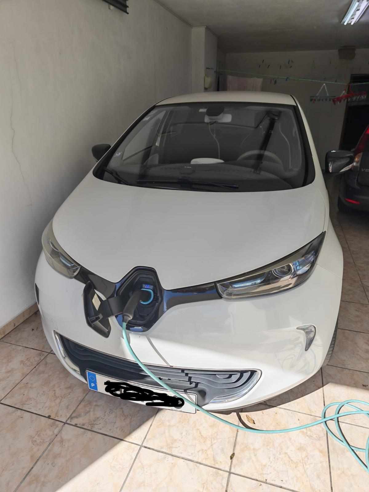renault-zoe-r240-22-kwh-2015-eletrico