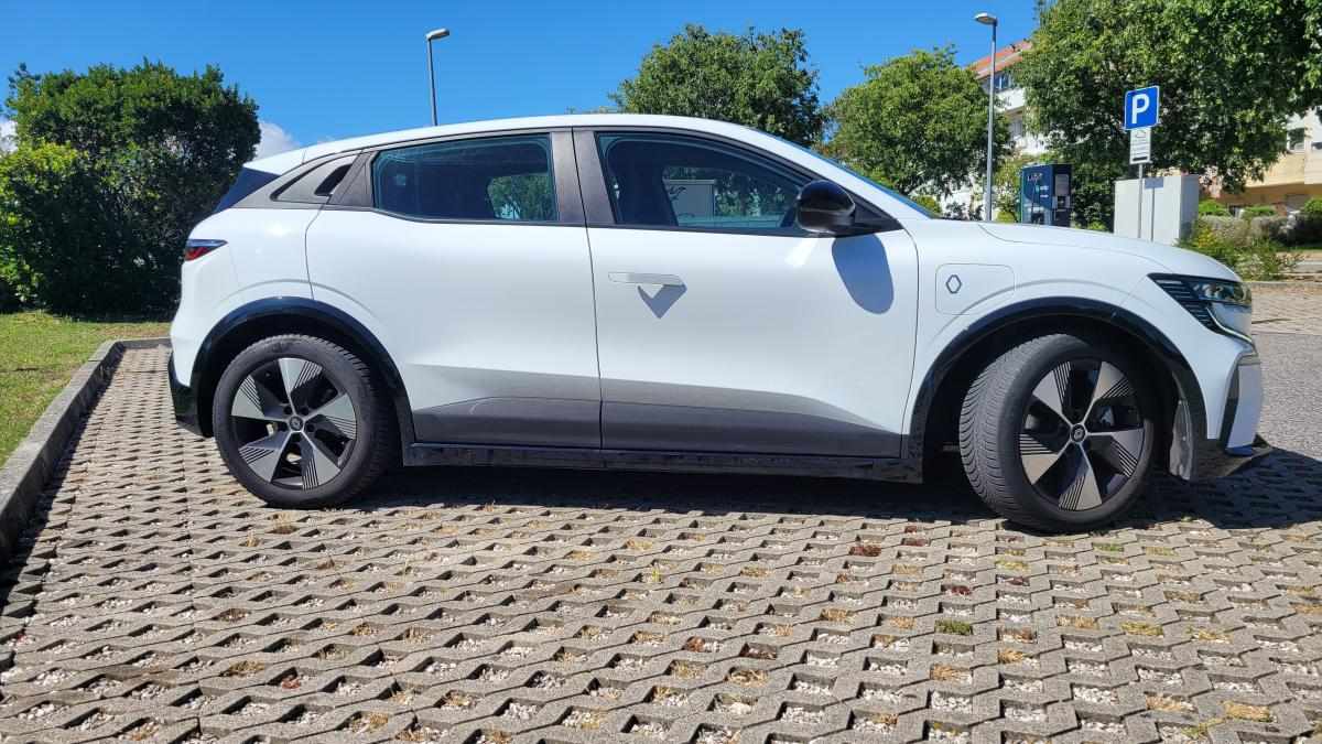 renault-megane-e-tech-ev40-2023-eletrico