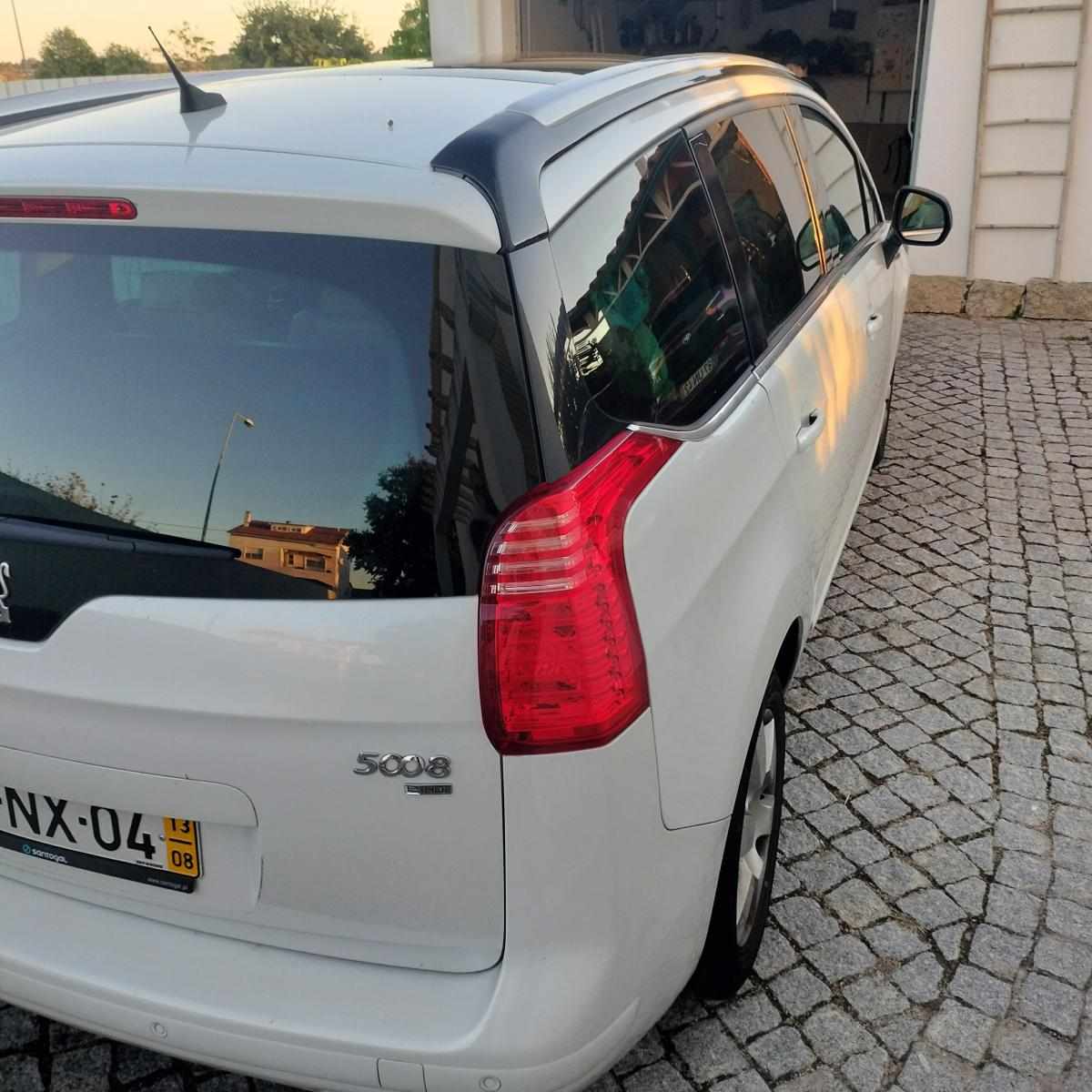 peugeot-5008-1-6-hdi-fap-2013-diesel-1560cc