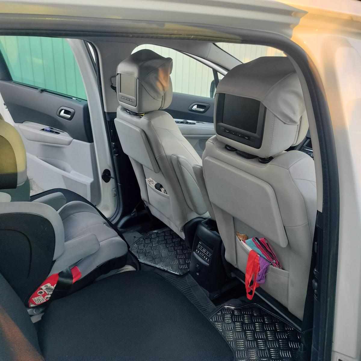 peugeot-5008-1-6-hdi-fap-2013-diesel-1560cc
