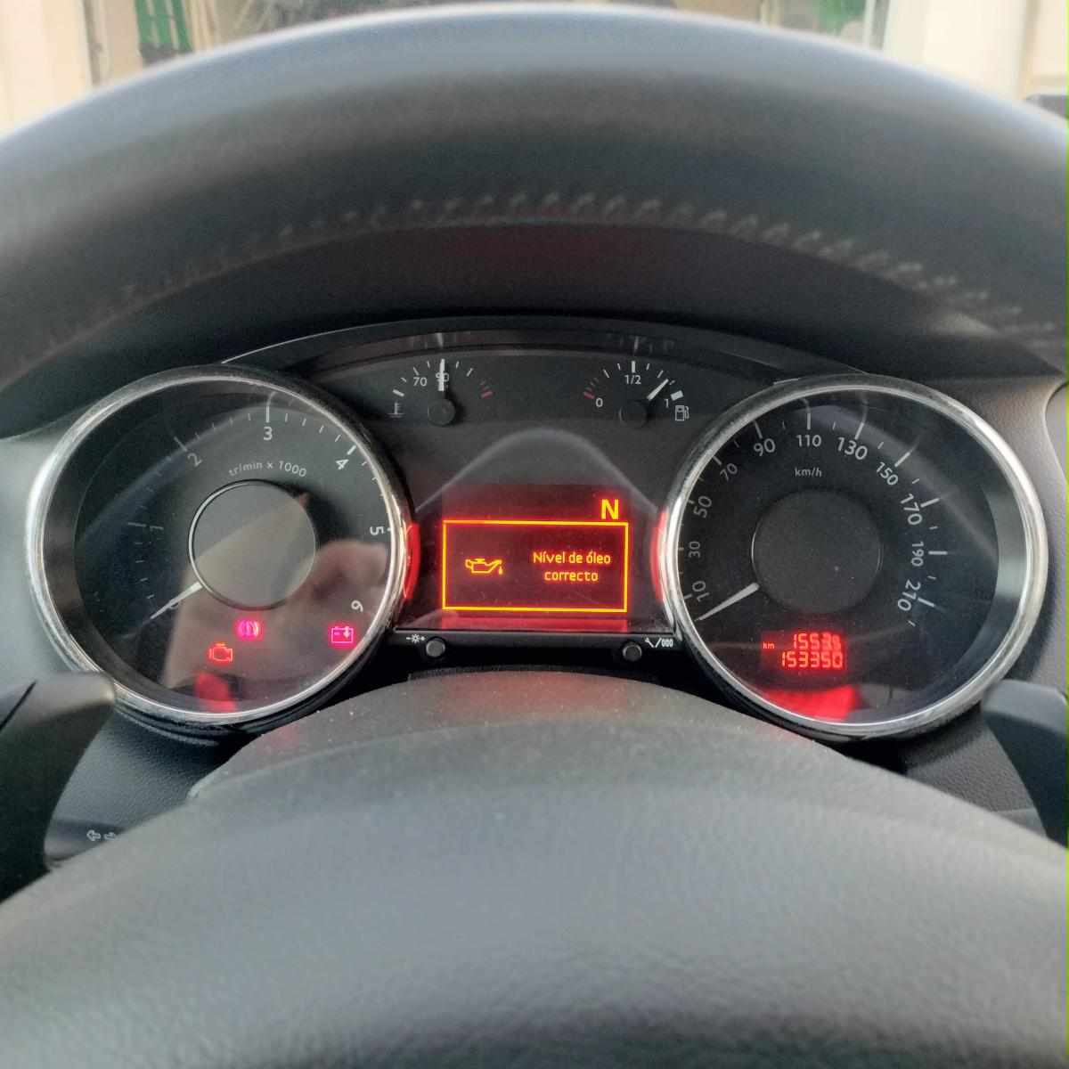 peugeot-5008-1-6-hdi-fap-2013-diesel-1560cc