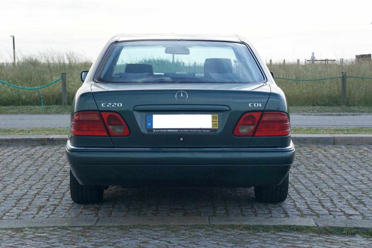 mercedes-benz-classe-e-e-220-cdi-1999-diesel-2151cc