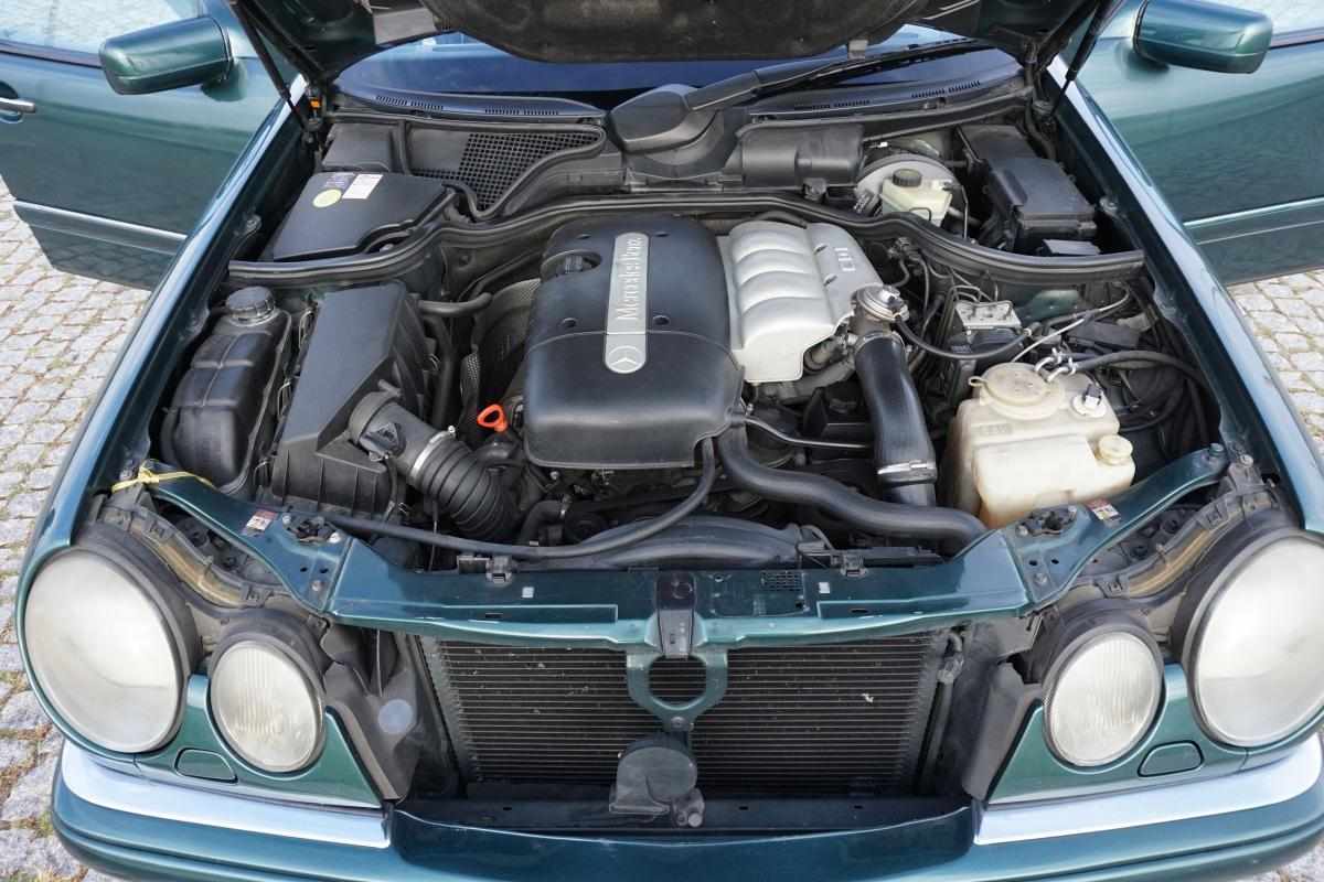 mercedes-benz-classe-e-e-220-cdi-1999-diesel-2151cc