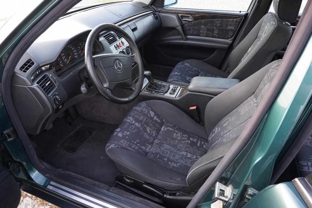 mercedes-benz-classe-e-e-220-cdi-1999-diesel-2151cc