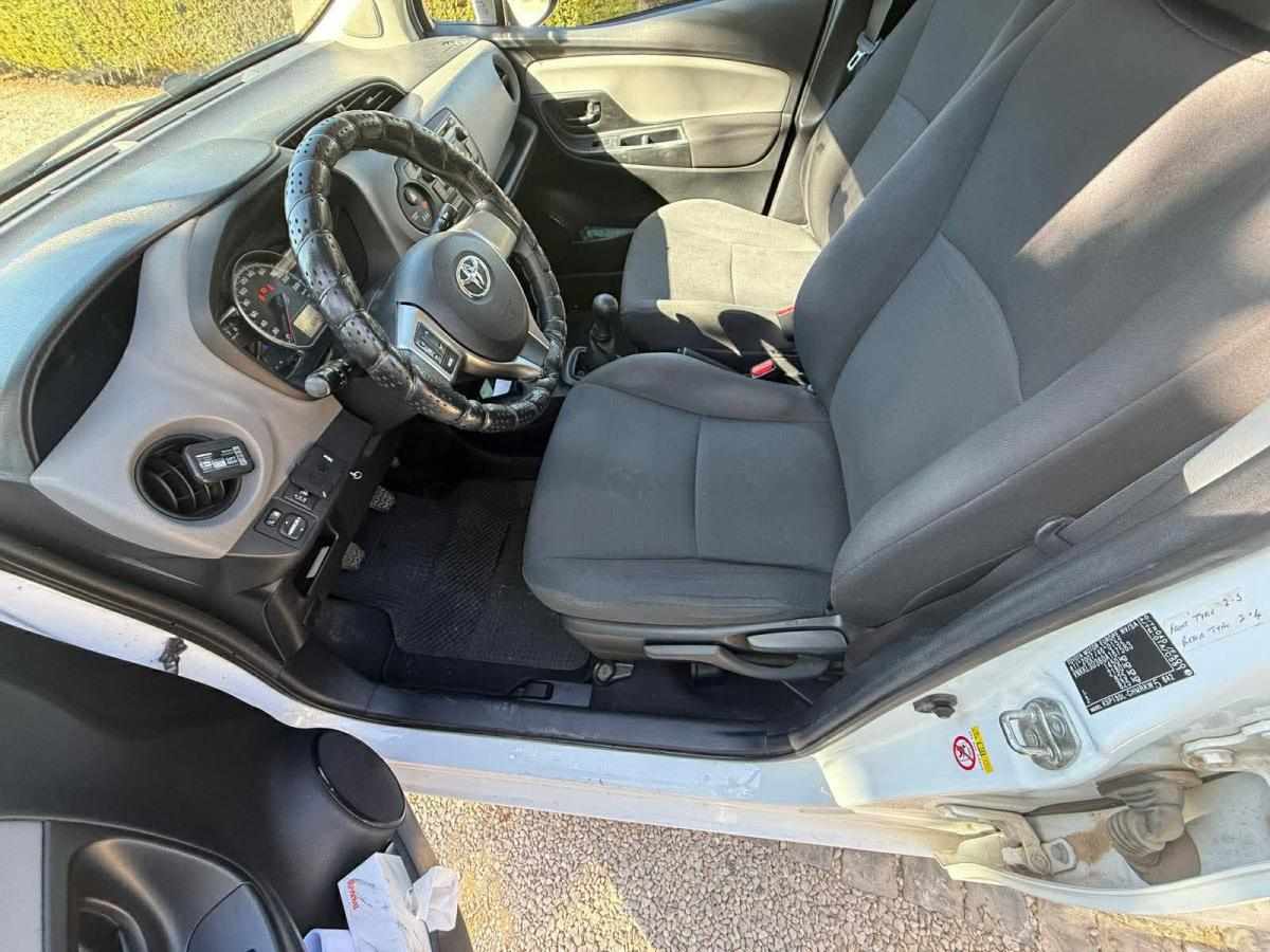 toyota-yaris-1-0-hybrid-2015-gasolina-998cc