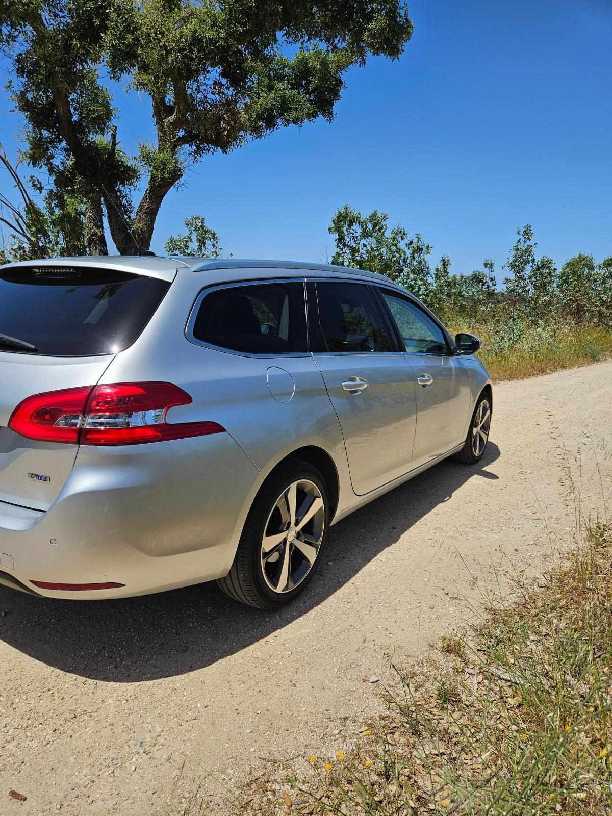 peugeot-308-sw-1-6-blue-hdi-2015-diesel-1600cc