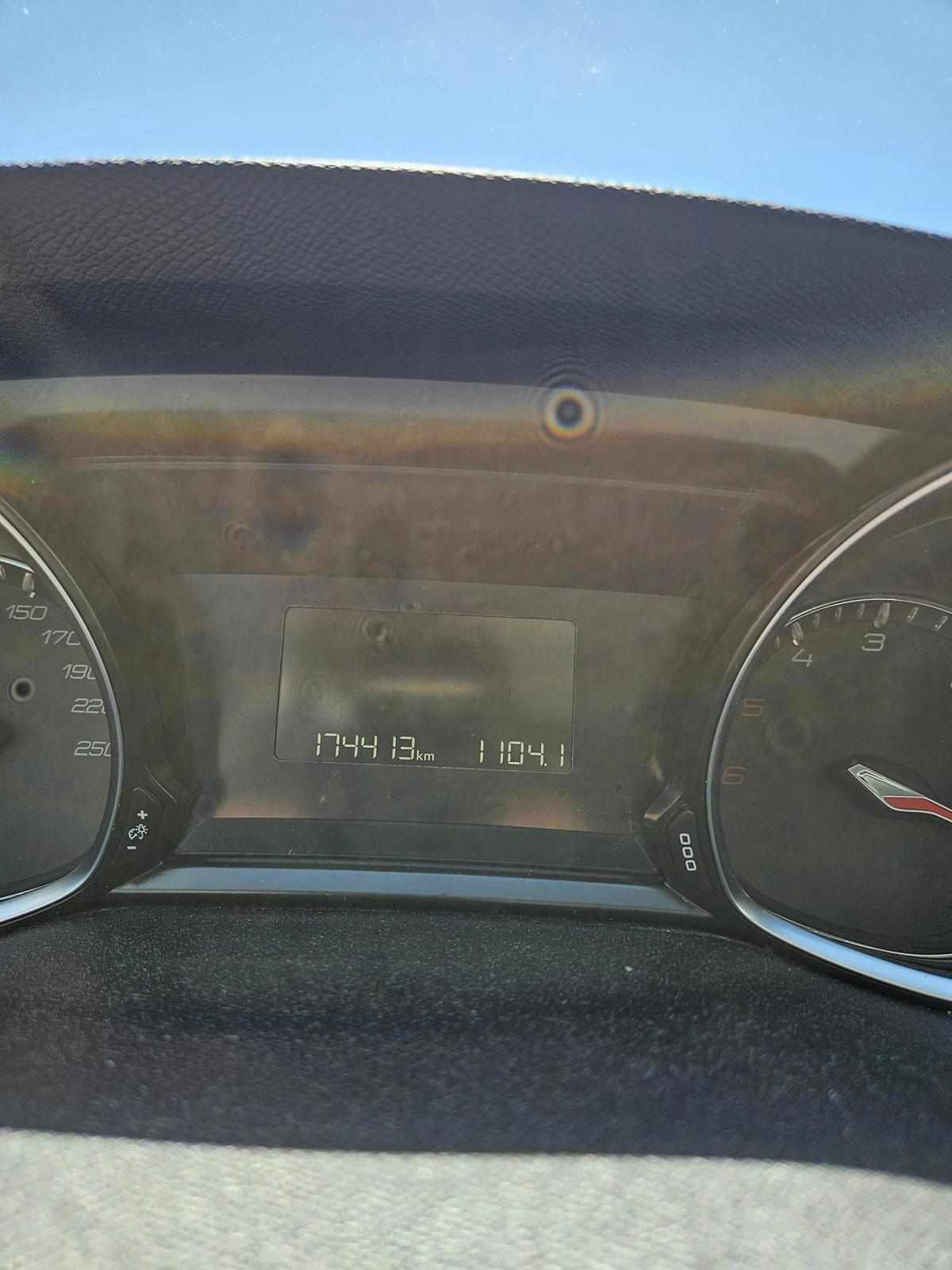 peugeot-308-sw-1-6-blue-hdi-2015-diesel-1600cc