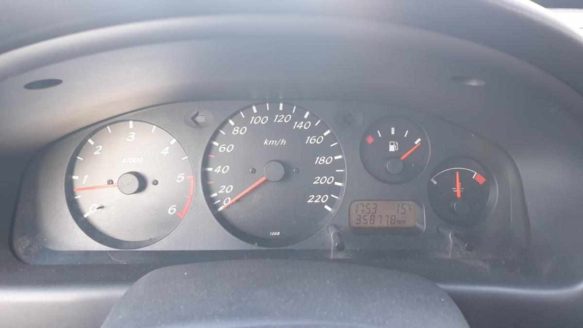 nissan-almera-2-2-di-2000-diesel-2184cc