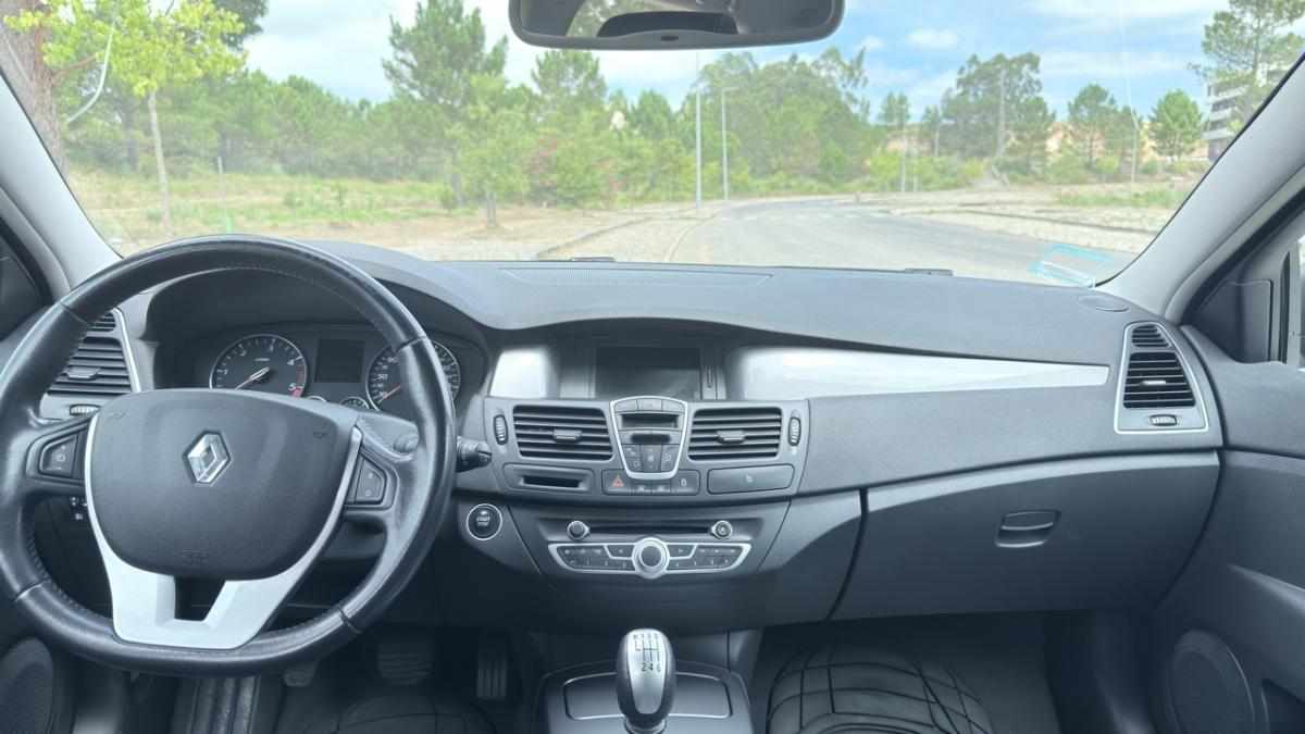 renault-laguna-2-0-dci-2012-diesel-1995cc