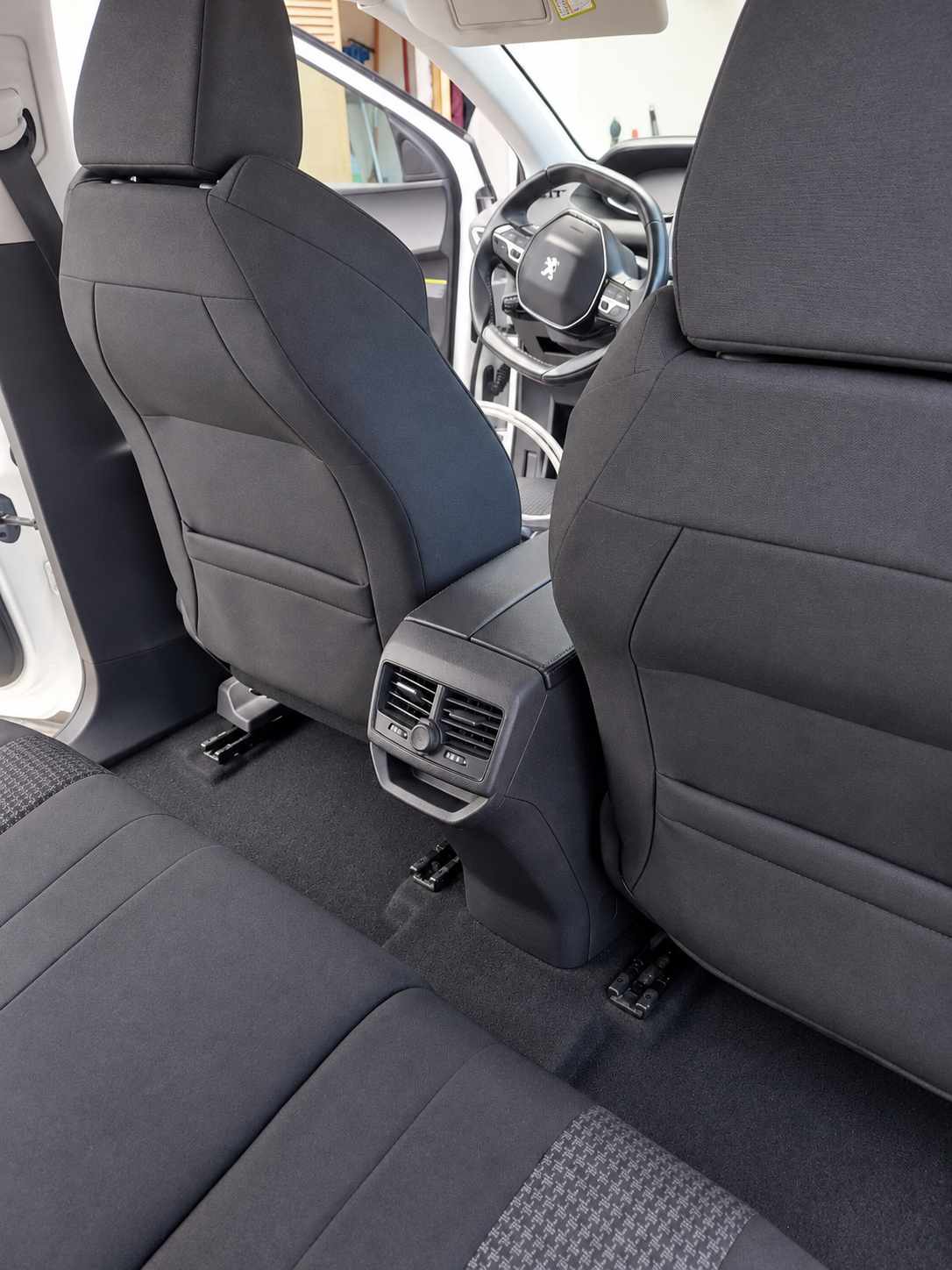 peugeot-3008-1-6-bluehdi-2017-diesel-1560cc