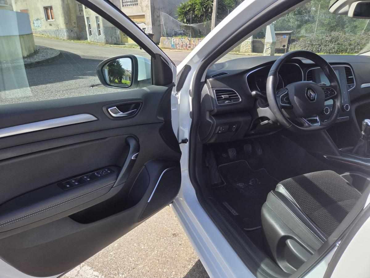 renault-megane-1-6-dci-2018-diesel-1598cc