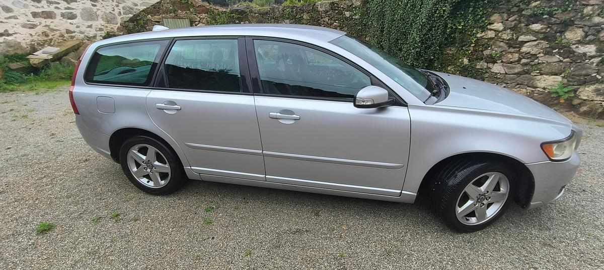 volvo-v50-d5-2-4-2008-diesel-2400cc