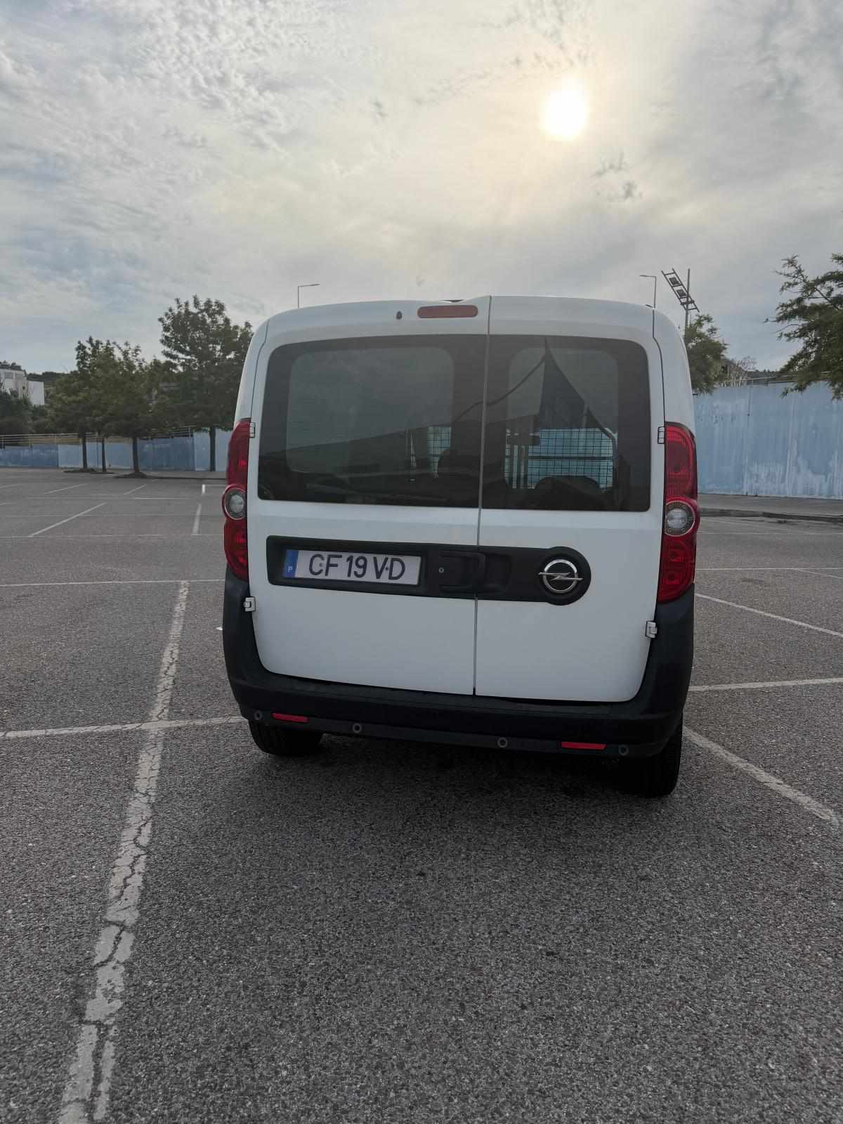 opel-combo-1-2-95cv-2018-diesel-1248cc