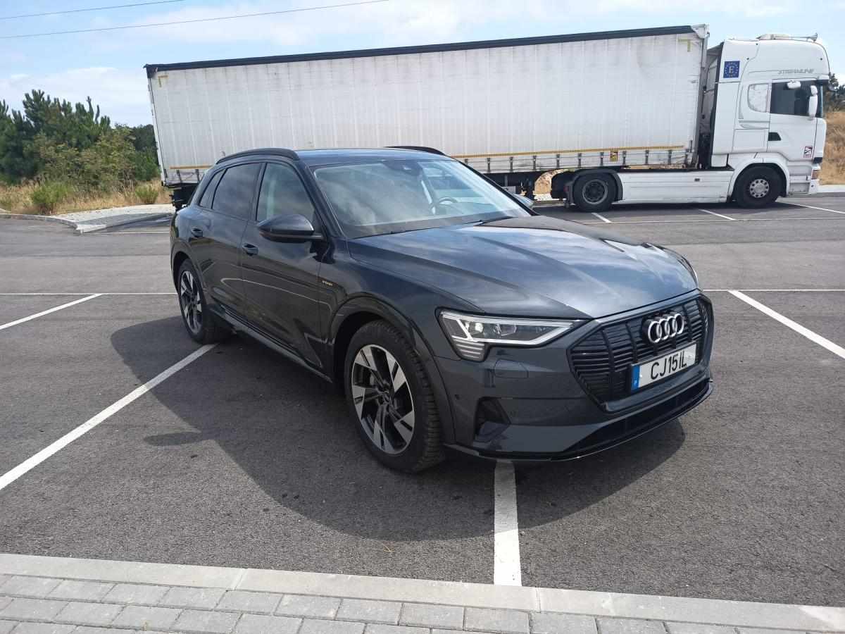 audi-e-tron-50-quattro-2021-eletrico