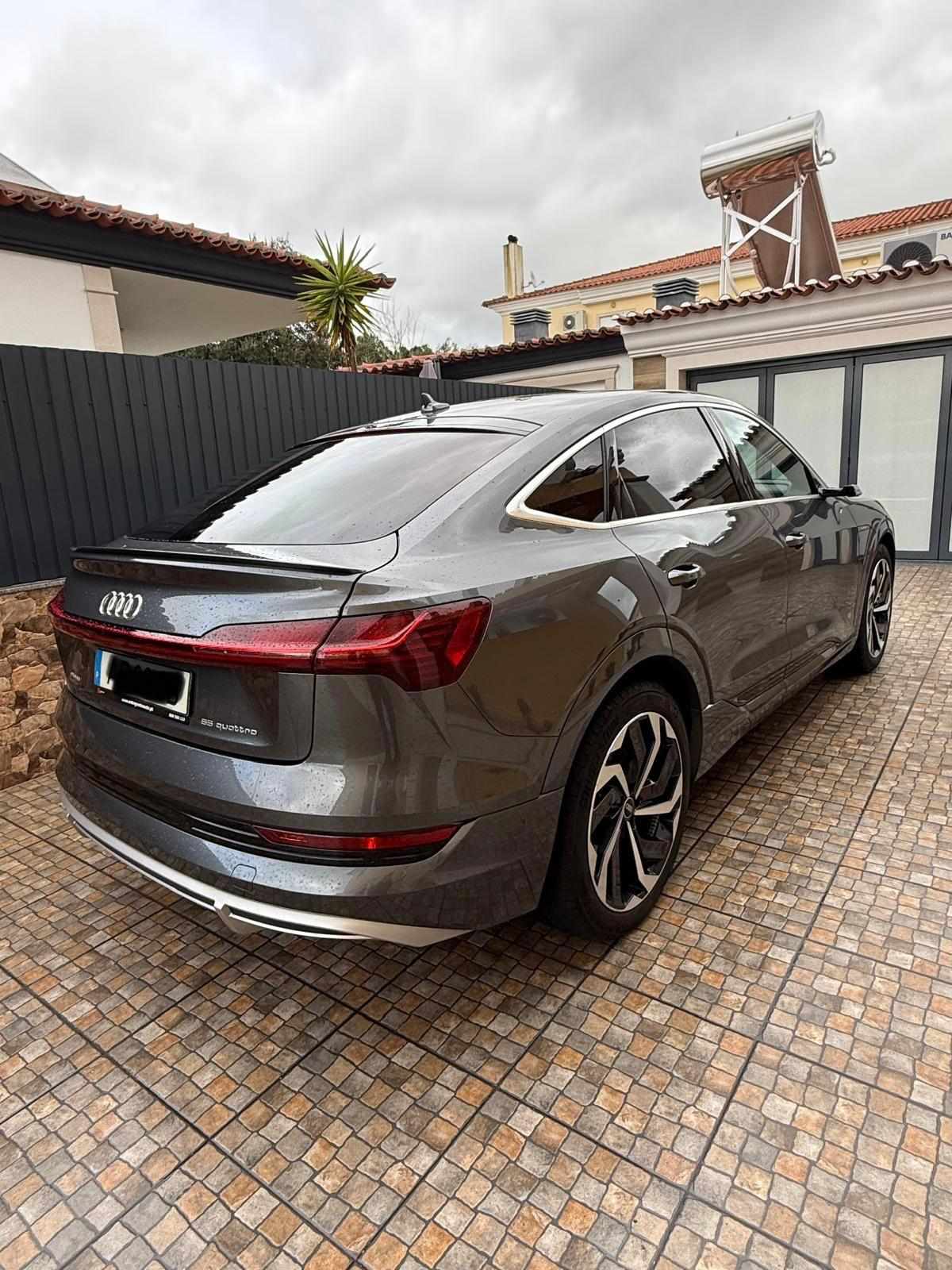 audi-e-tron-55-quattro-2022-eletrico