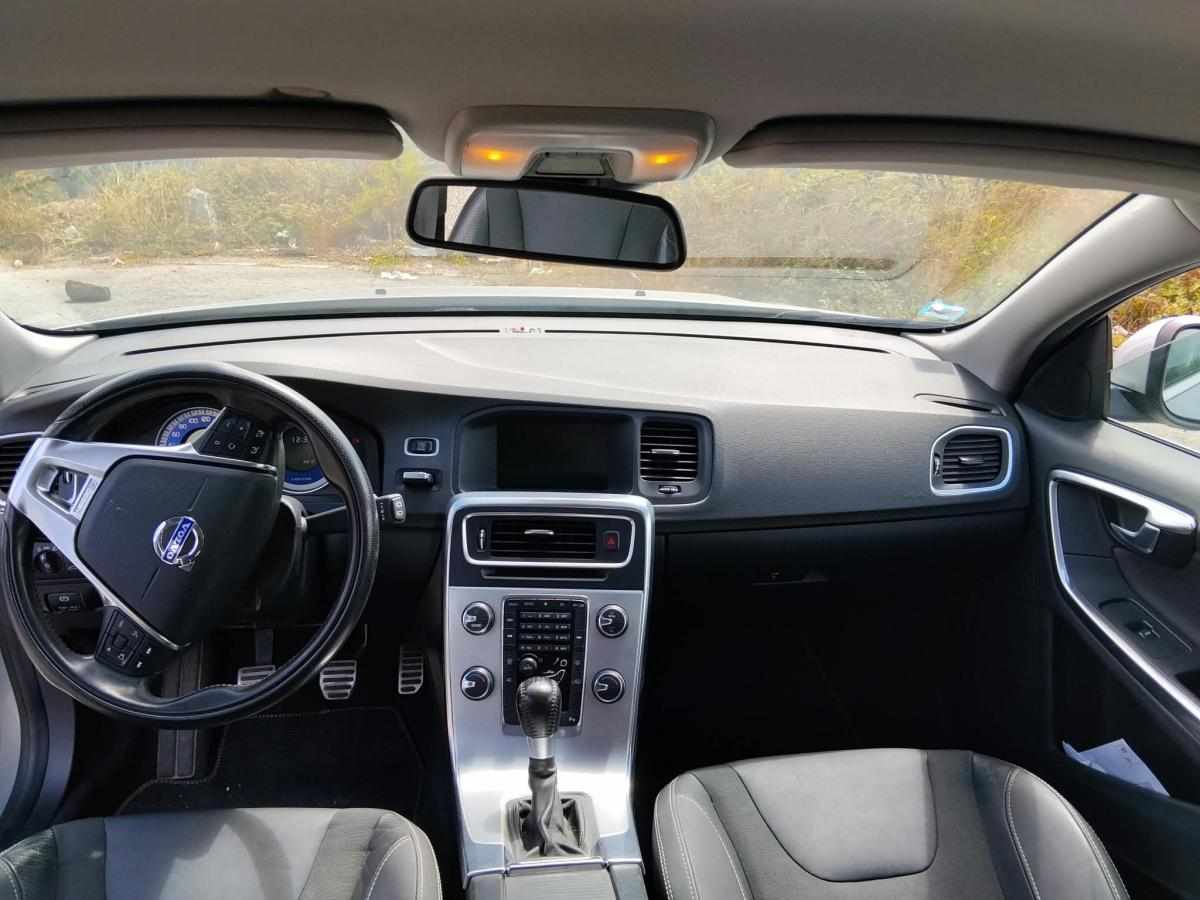 volvo-v60-1-6-d2-2013-diesel-1560cc
