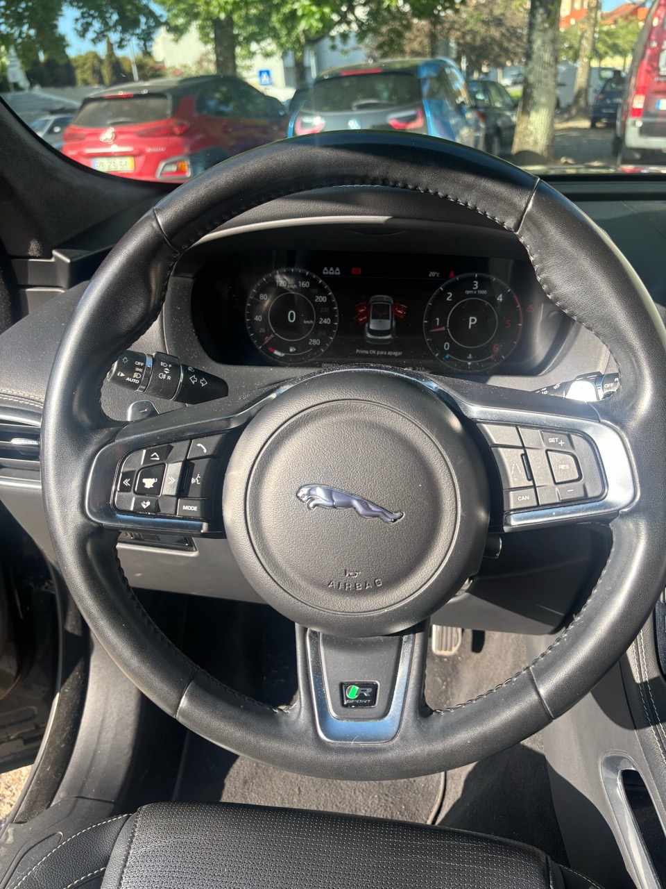 jaguar-f-pace-20d-2019-diesel-1999cc