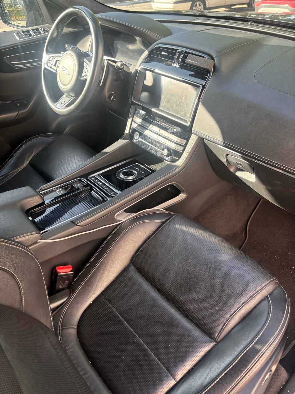 jaguar-f-pace-20d-2019-diesel-1999cc