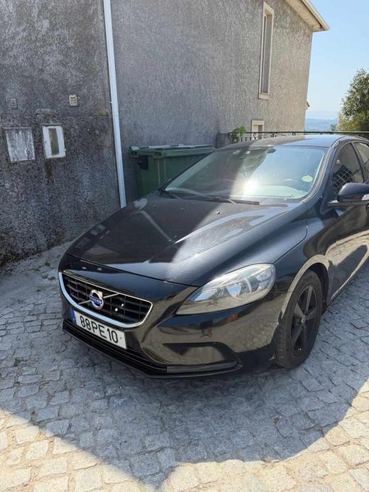 volvo-v40-d2-2014-diesel-1560cc