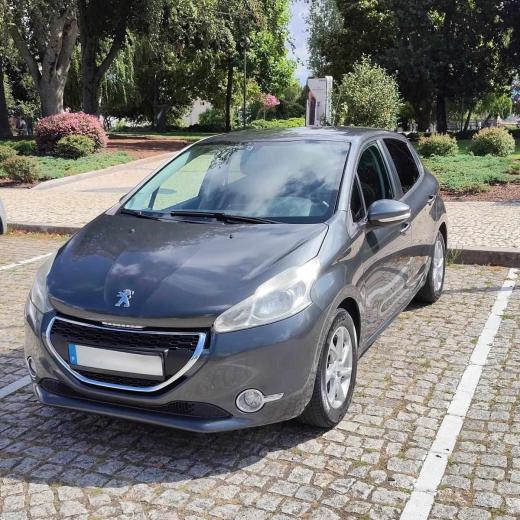 peugeot-208-1-4-hdi-2014-diesel-1398cc