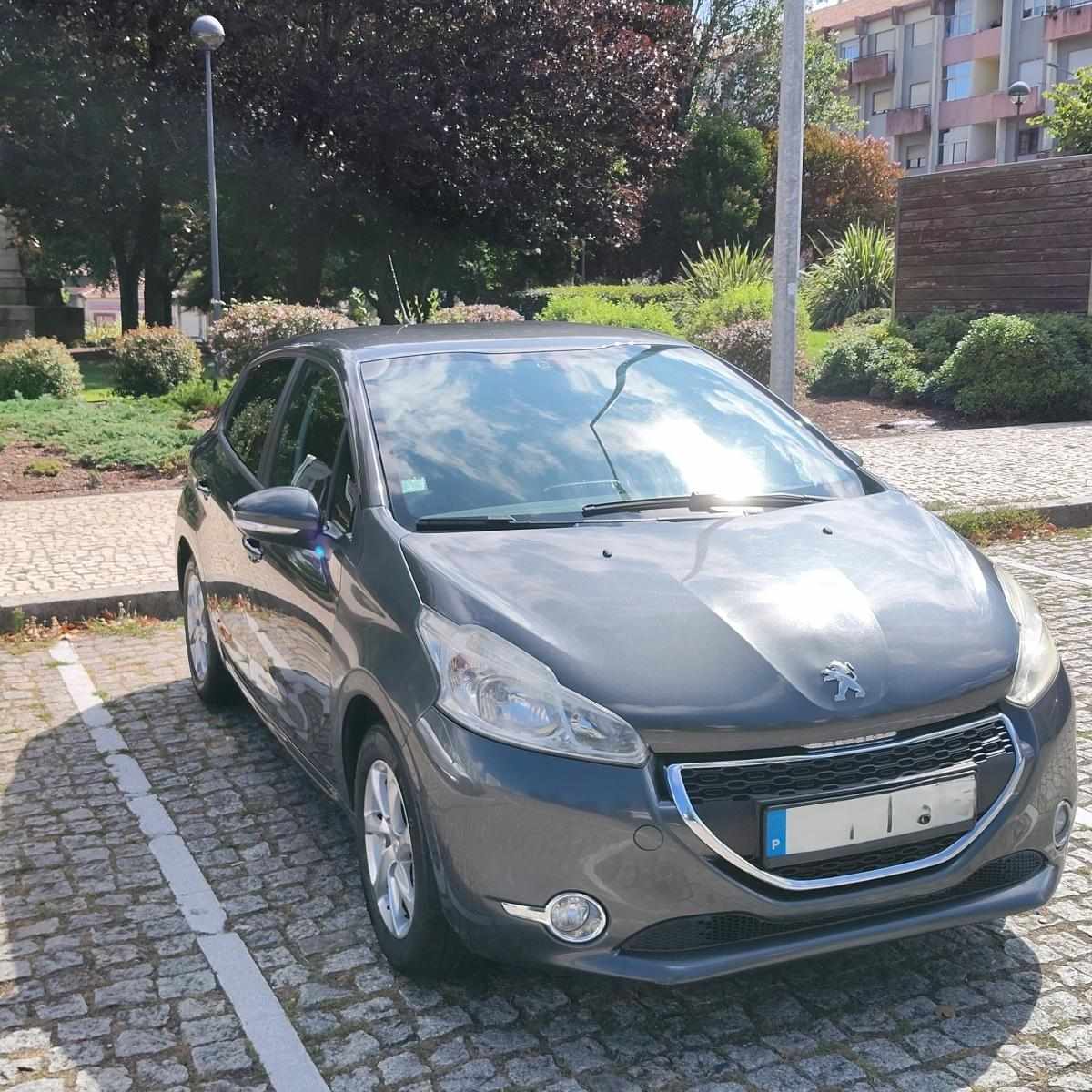 peugeot-208-1-4-hdi-2014-diesel-1398cc