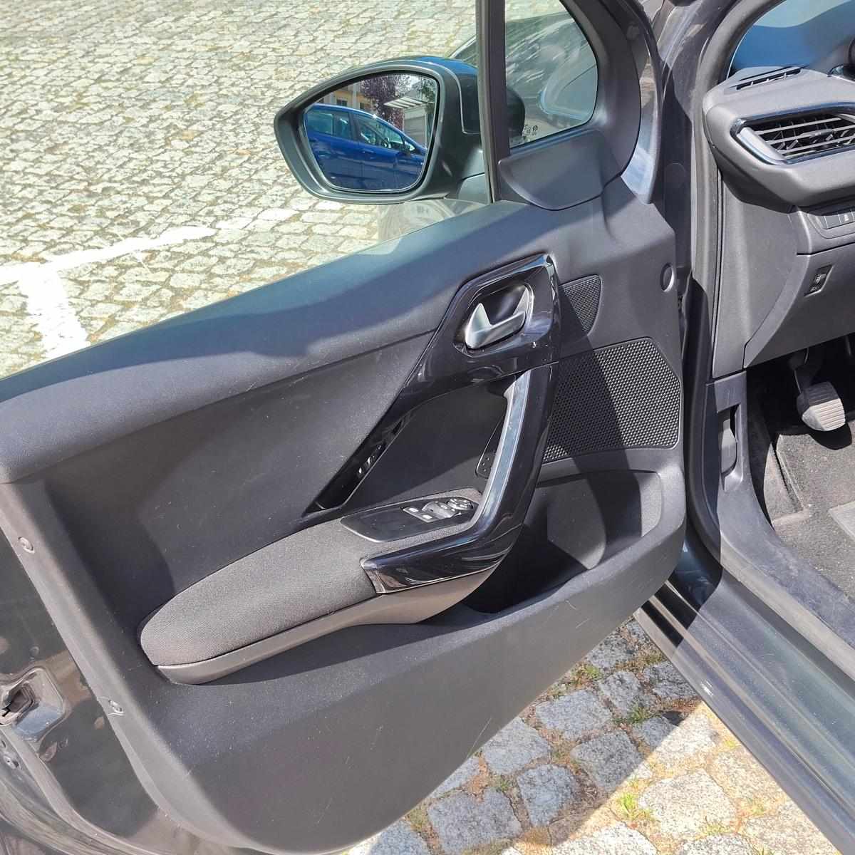 peugeot-208-1-4-hdi-2014-diesel-1398cc