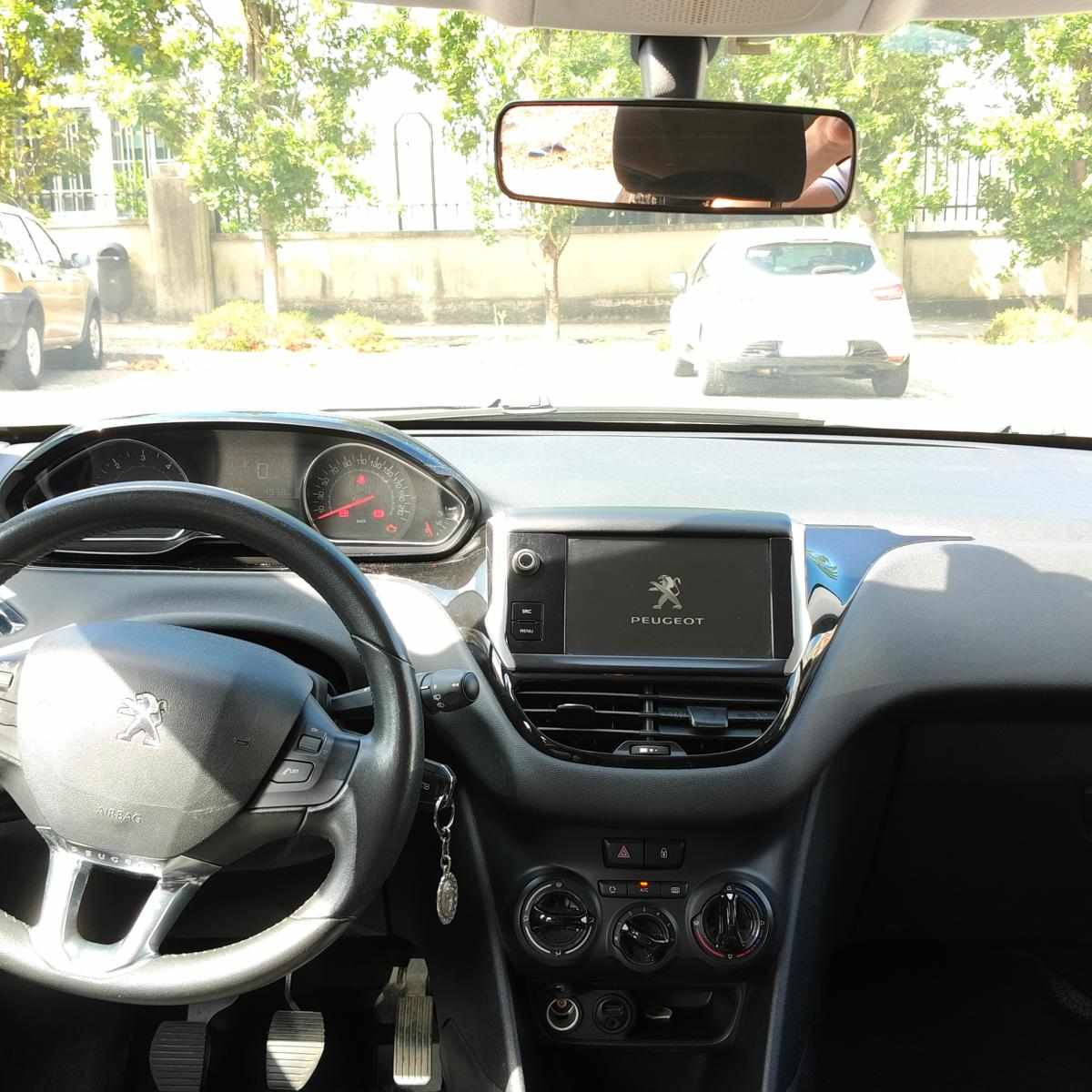peugeot-208-1-4-hdi-2014-diesel-1398cc