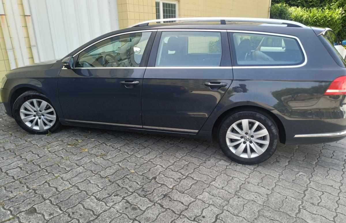 volkswagen-passat-variant-1-6-2013-diesel-1598cc