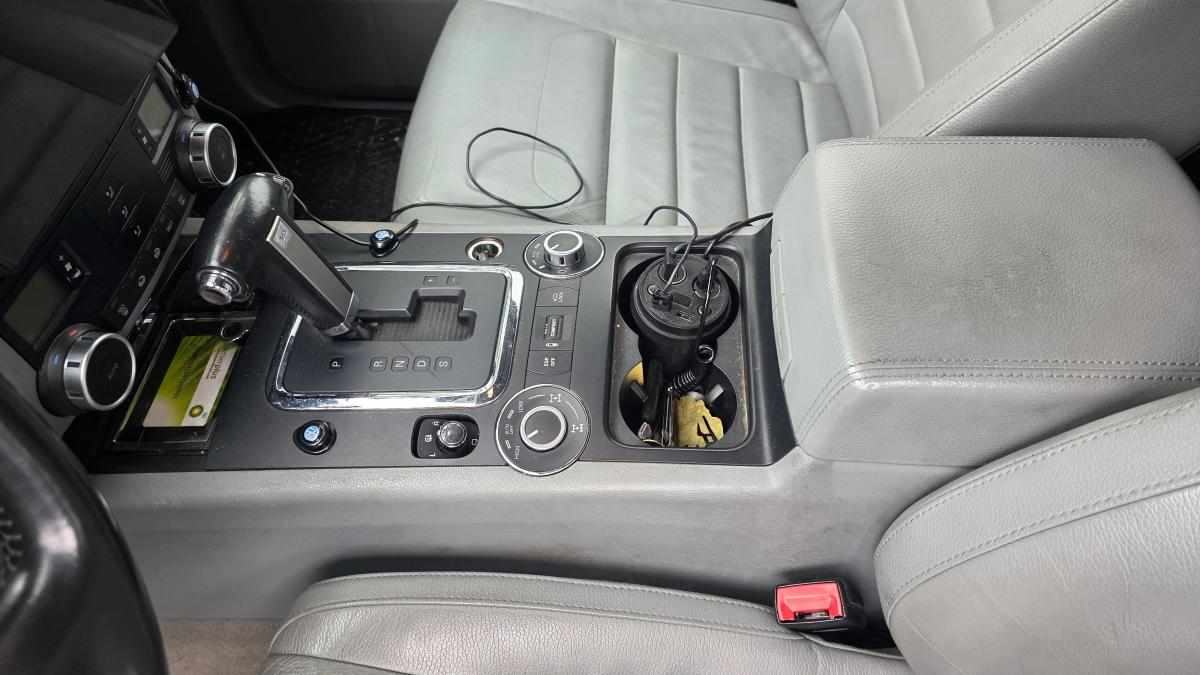 volkswagen-touareg-3-0-tdi-v6-bluemotion-4motion-2009-diesel-2967cc