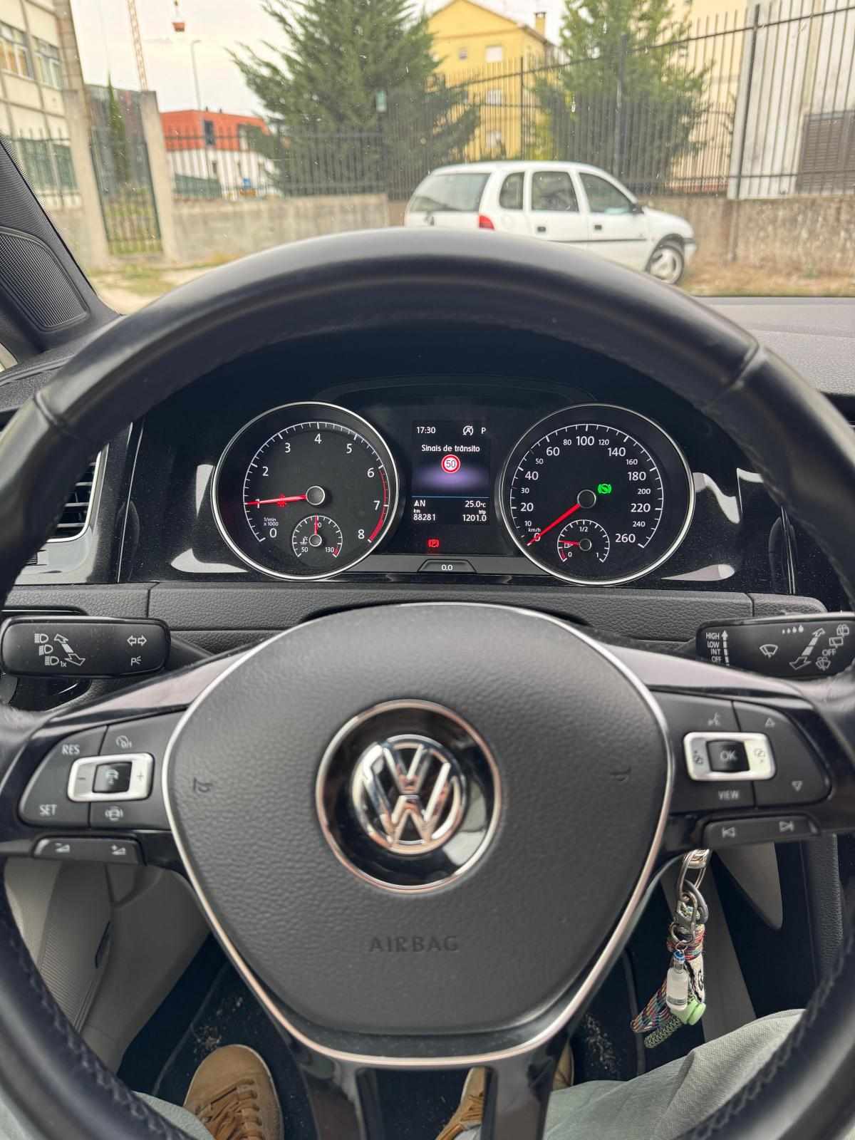 volkswagen-golf-1-5-tsi-act-2018-gasolina-1498cc