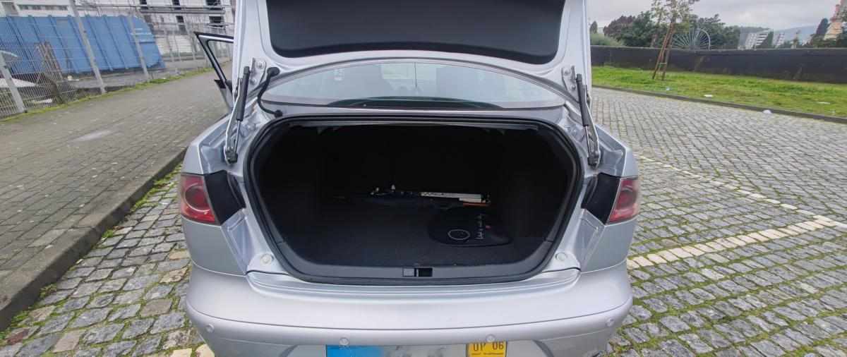 seat-cordoba-1-4-2006-gasolina-1390cc