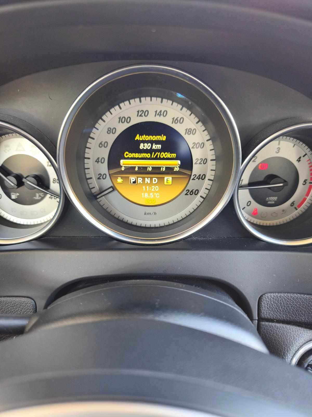 mercedes-benz-classe-c-c-220-cdi-blueefficiency-2011-diesel-2143cc
