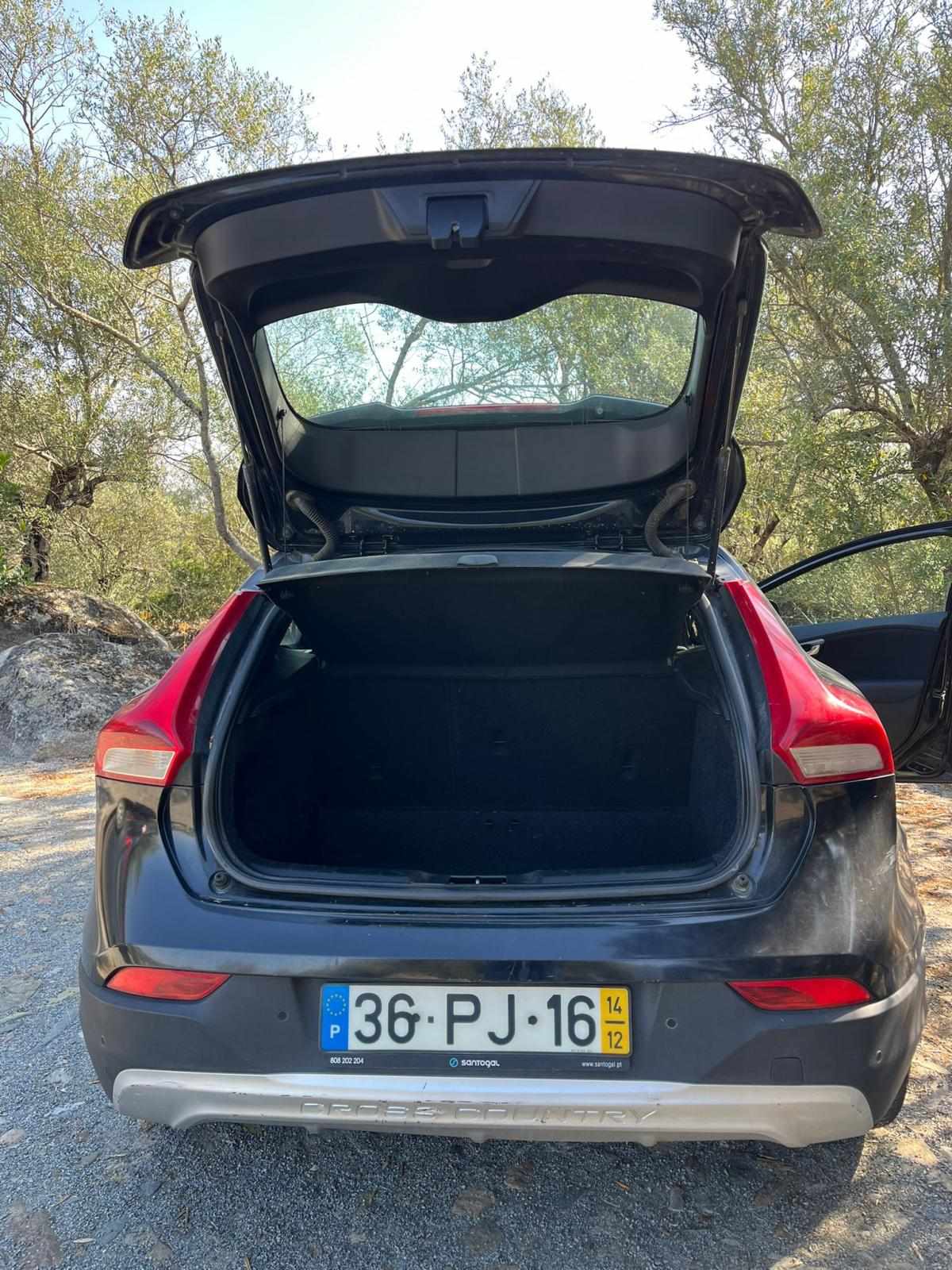 volvo-v40-1-6-d2-2014-diesel-1560cc
