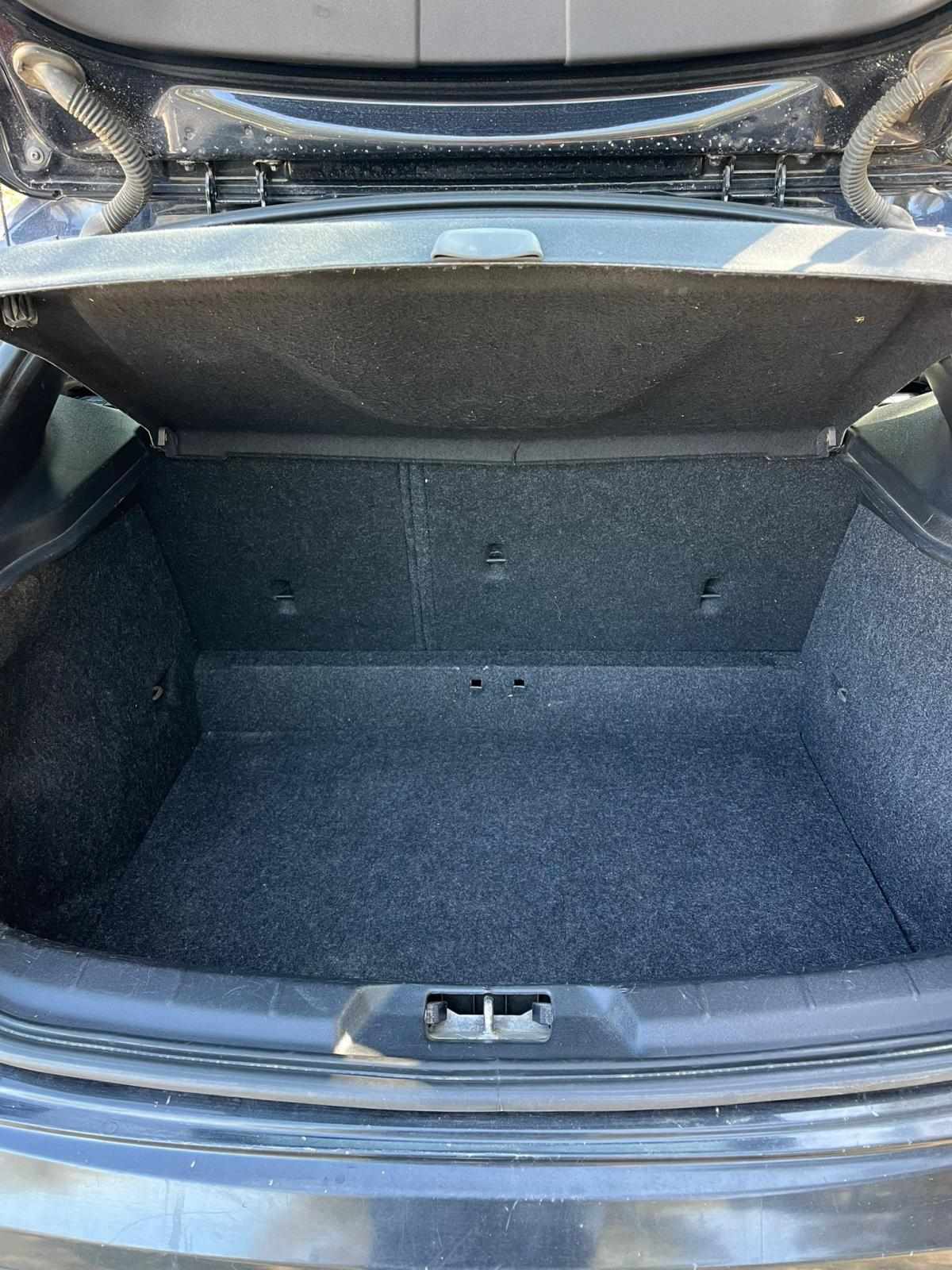 volvo-v40-1-6-d2-2014-diesel-1560cc