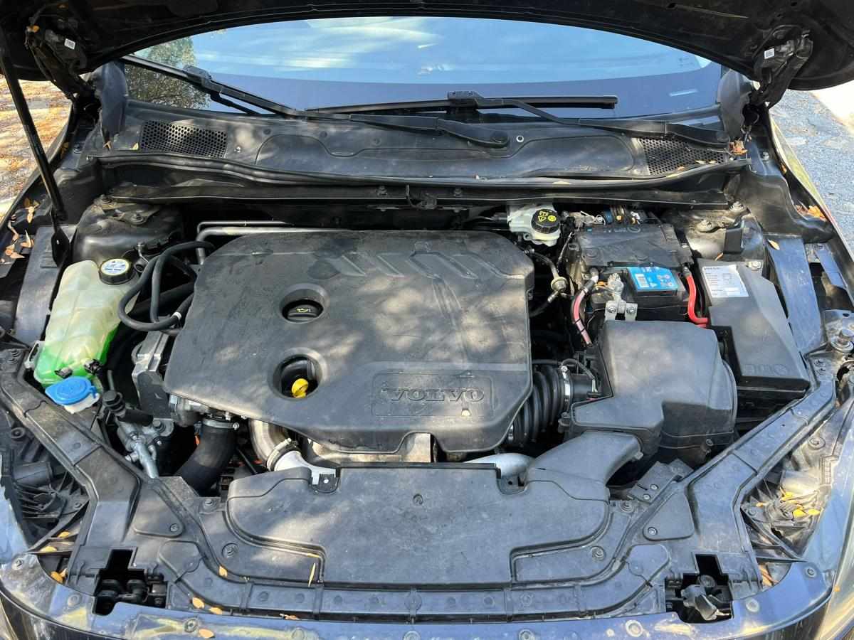volvo-v40-1-6-d2-2014-diesel-1560cc